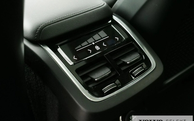 Volvo V60 cena 114900 przebieg: 121660, rok produkcji 2019 z Pilawa małe 596